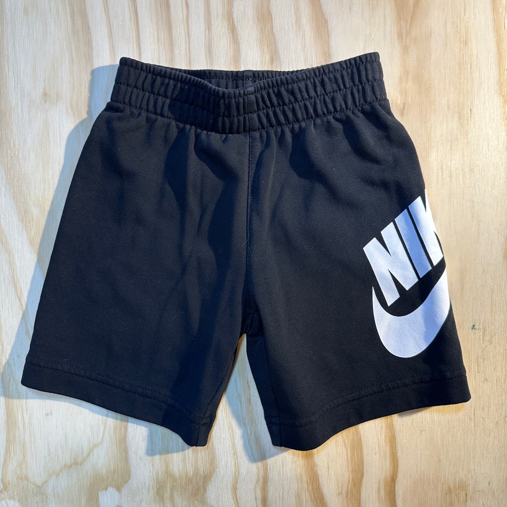 Nike Kids' Sportswear Club Fleece Big Logo Shorts Black Cotton Size 5 4-5Y